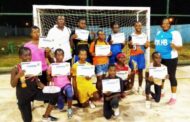 <strong>Handball-Oyem/Les vieilles gloires de l'Estuaire ont mobilisé près de 300 jeunes</strong>