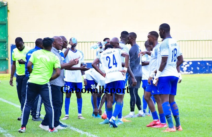 National-Foot 1/La bataille de la 2e place : quatre clubs pour une place en or