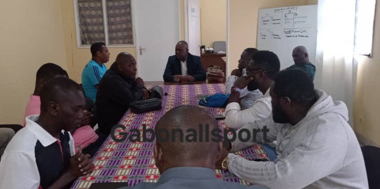 Fégahand-Election/Le candidat Floriant Pangou en concertation avec la famille du handball de l'Ogooué Maritime