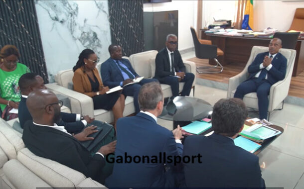 National Foot/Le ministre de la Communication reçoit des experts du ministère des Sports