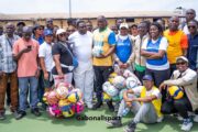 Présidence/Oligui Nguéma offre du matériel de sport au lycée d’Etat de Port-Gentil