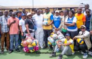 Présidence/Oligui Nguéma offre du matériel de sport au lycée d’Etat de Port-Gentil
