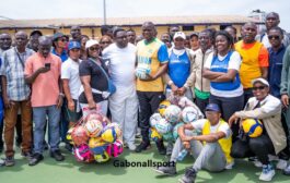 Présidence/Oligui Nguéma offre du matériel de sport au lycée d’Etat de Port-Gentil